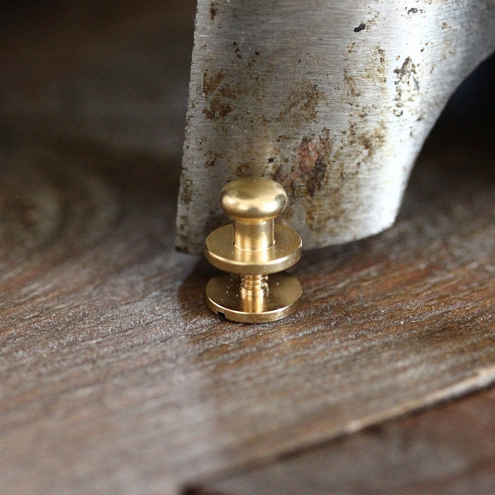 Button Stud Screw