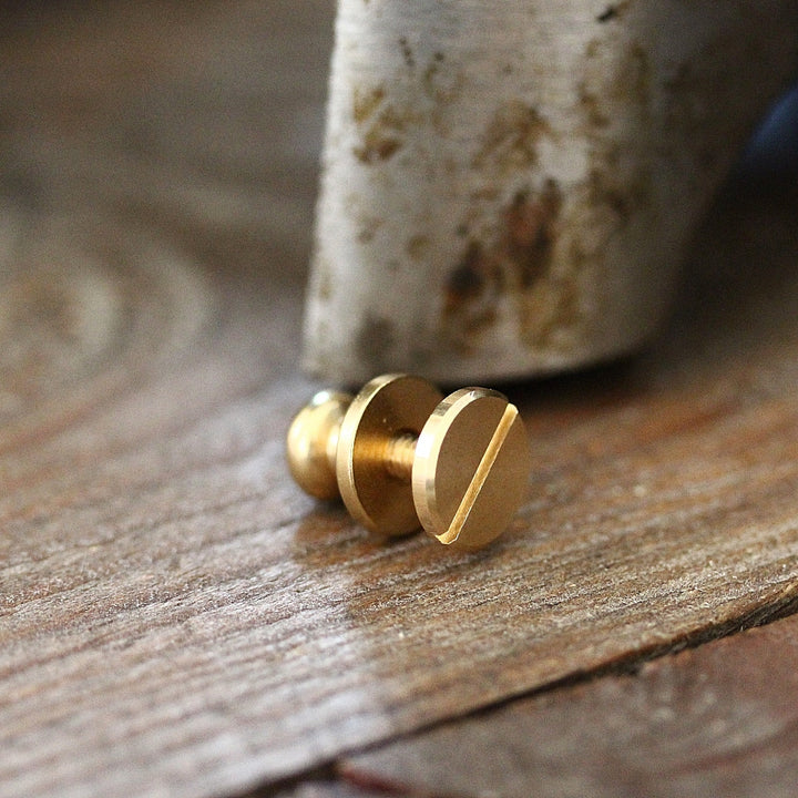 Button Stud Screw