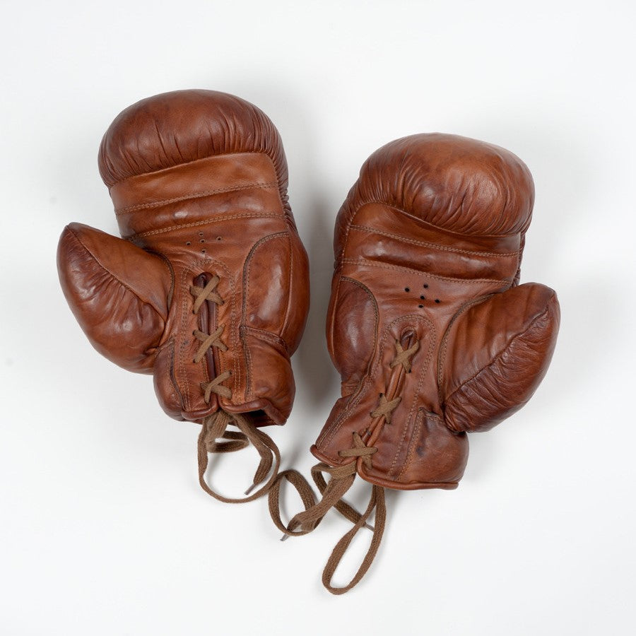 Vintage Leather Boxing Gloves 1920 in Cognac