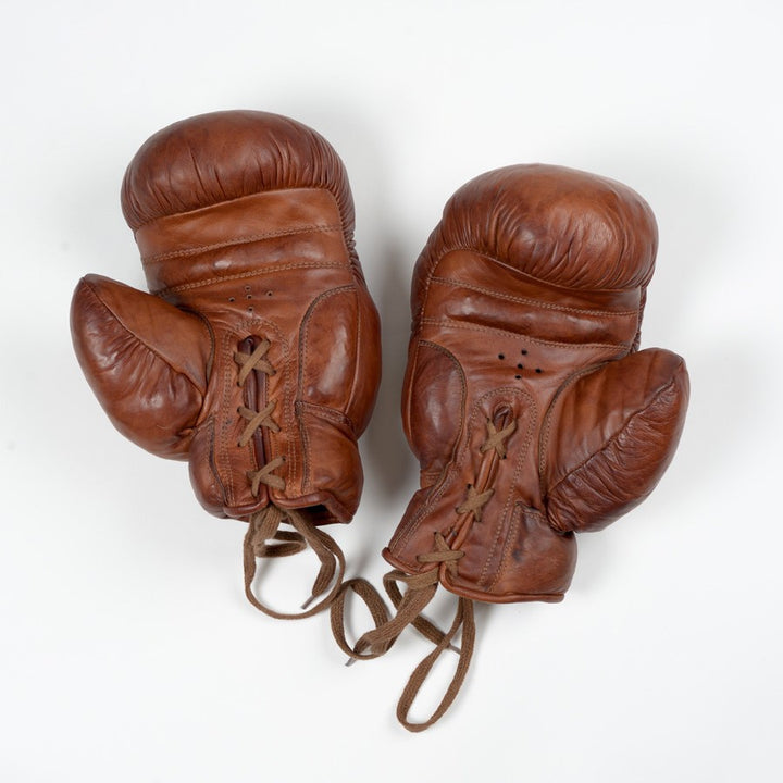 Vintage Leather Boxing Gloves 1920 in Cognac