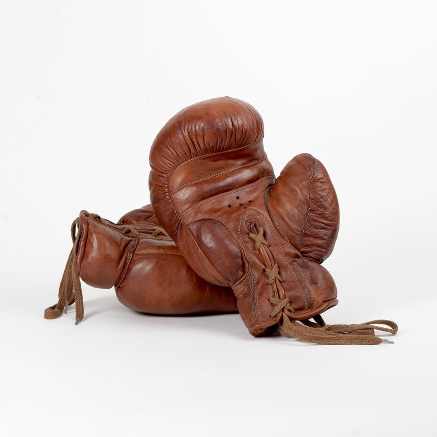 Vintage Leather Boxing Gloves 1920 in Cognac