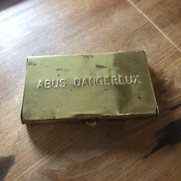 Messingetui „Abus Dangereux“ – Frankreich