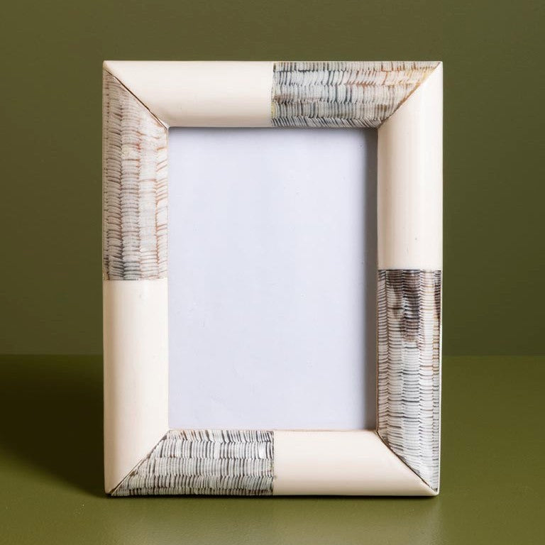 Bicolor Horn Style Photo Frame