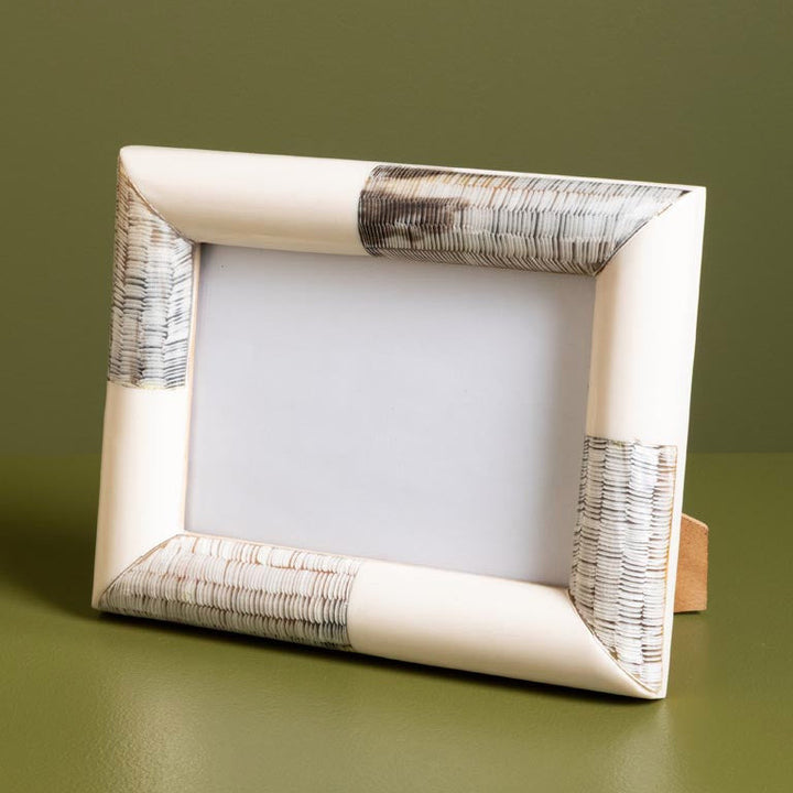 Bicolor Horn Style Photo Frame