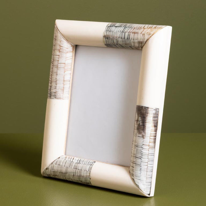 Bicolor Horn Style Photo Frame