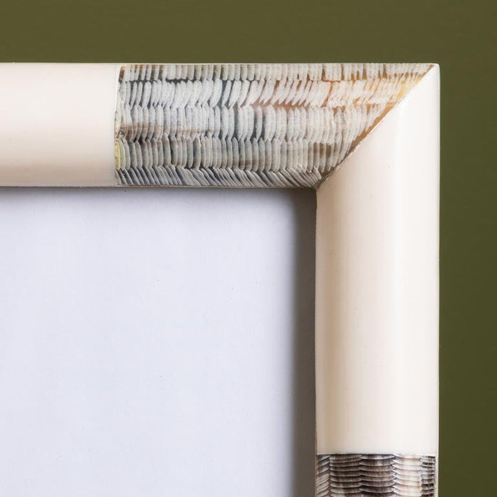 Bicolor Horn Style Photo Frame