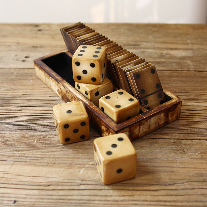 Jeu de dominos et de dés