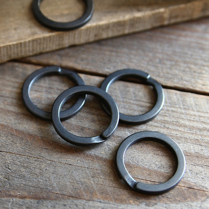 Flat Split Ring Black