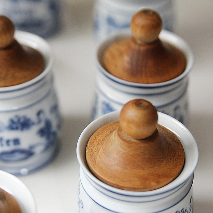 Gewürzdosen im Zwiebelmuster – Set aus 8 Stück