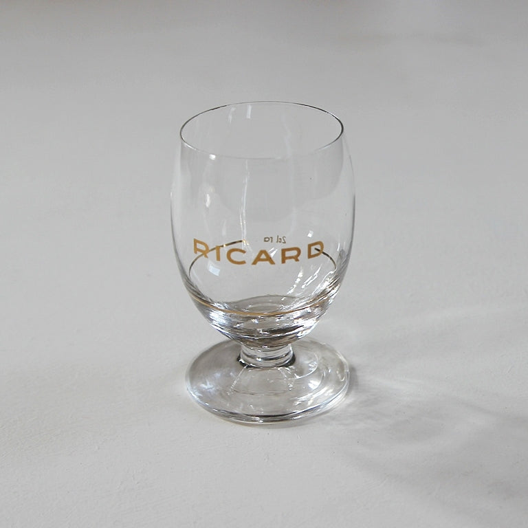 Ricard Pastisglas mit Eichstrich
