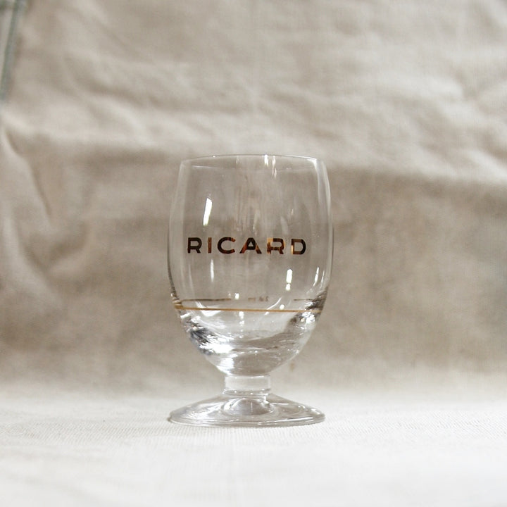 Ricard Pastisglas mit Eichstrich