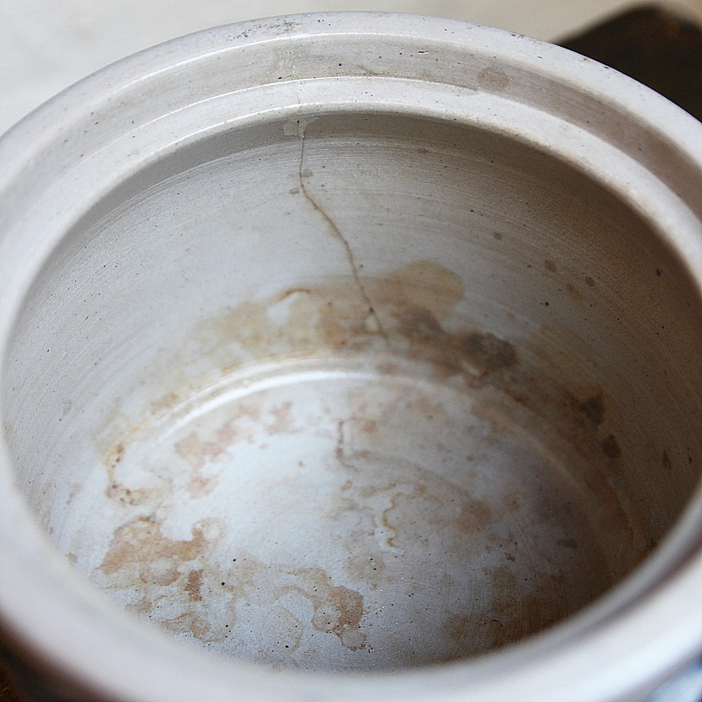 Steinzeugkrug mit Deckel „Echter Nordhäuser Kautabak“