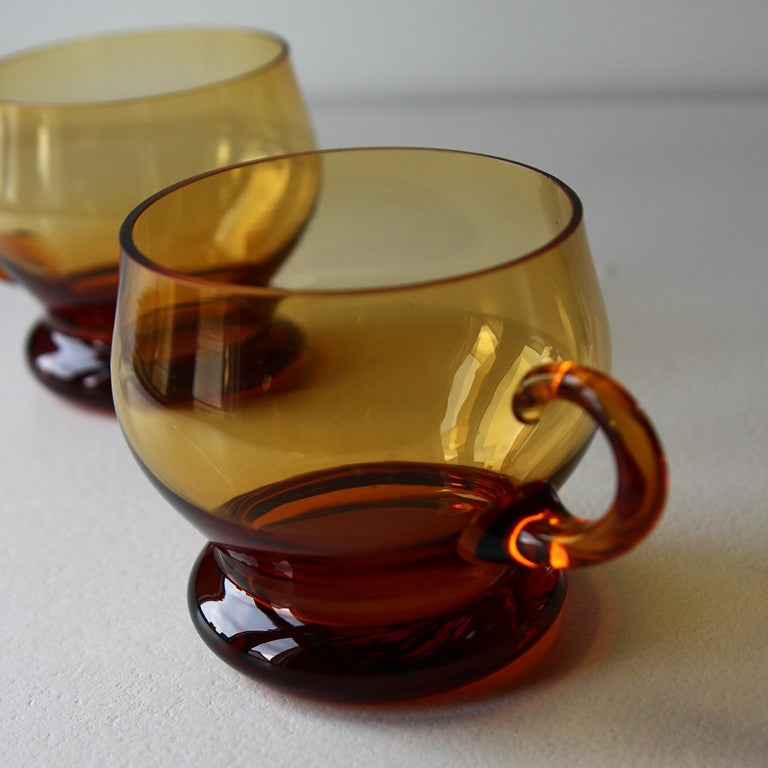 Bowletassen aus bernsteinfarbenem Glas – 2er Set | Frankreich 1970er