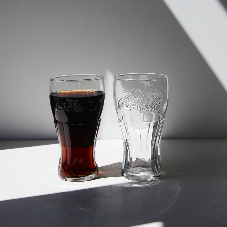 Coca-Cola Konturgläser – Reliefschrift – 2er Set