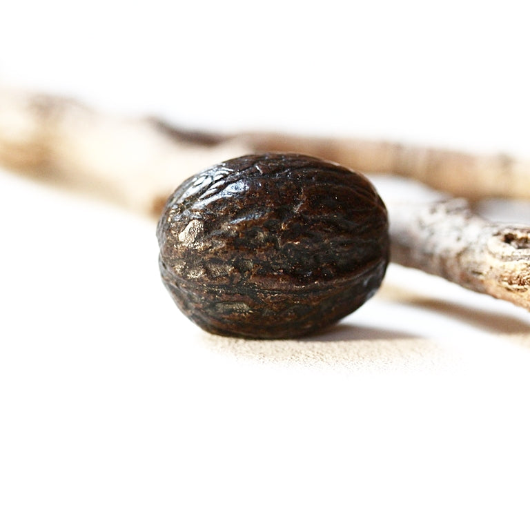 Walnuss-Handschmeichler aus massivem Messing