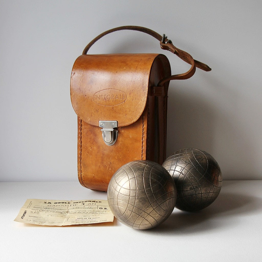 La Boule Intégrale Boule-Set mit Ledertasche – Frankreich, 1969
