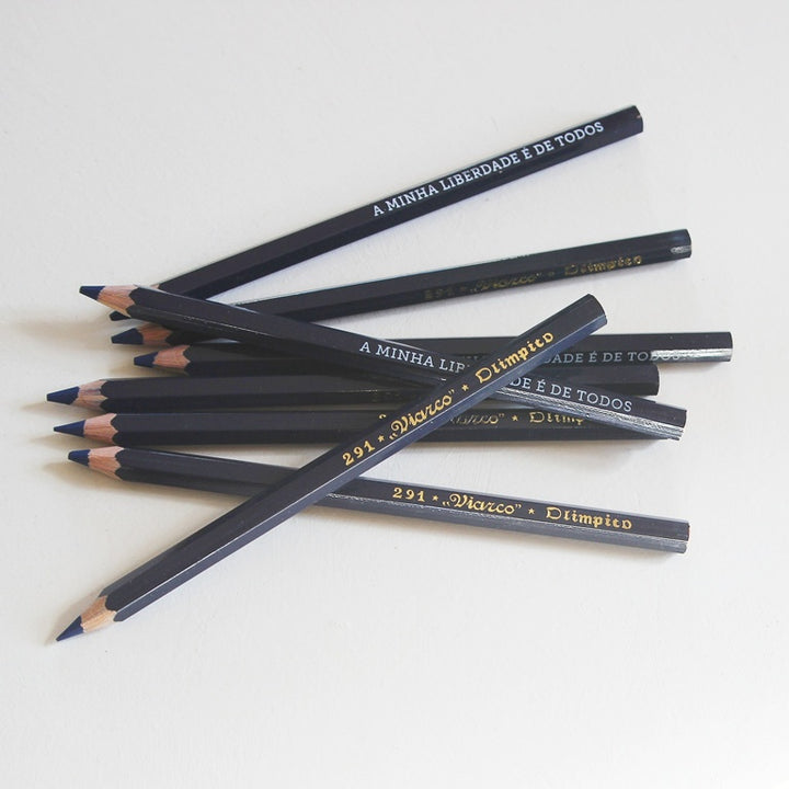 Blue Pencil – A Minha Liberdade É de Todos