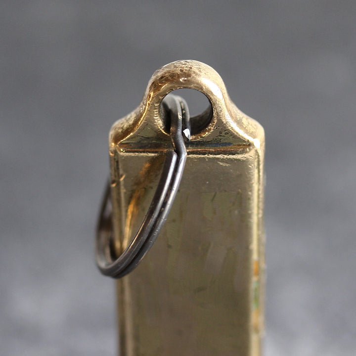 Französischer Hotelschlüsselanhänger aus massivem Messing – 1960er Jahre