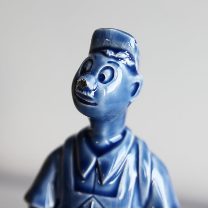 GIR Keramik-Aschenbecher mit Installateurfigur – Frankreich, 1960er/70er Jahre