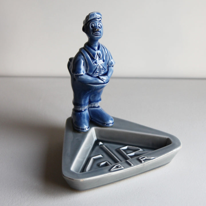 GIR Keramik-Aschenbecher mit Installateurfigur – Frankreich, 1960er/70er Jahre