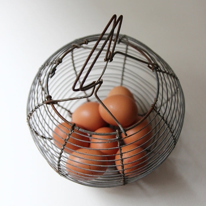 Traditioneller französischer Eierkorb