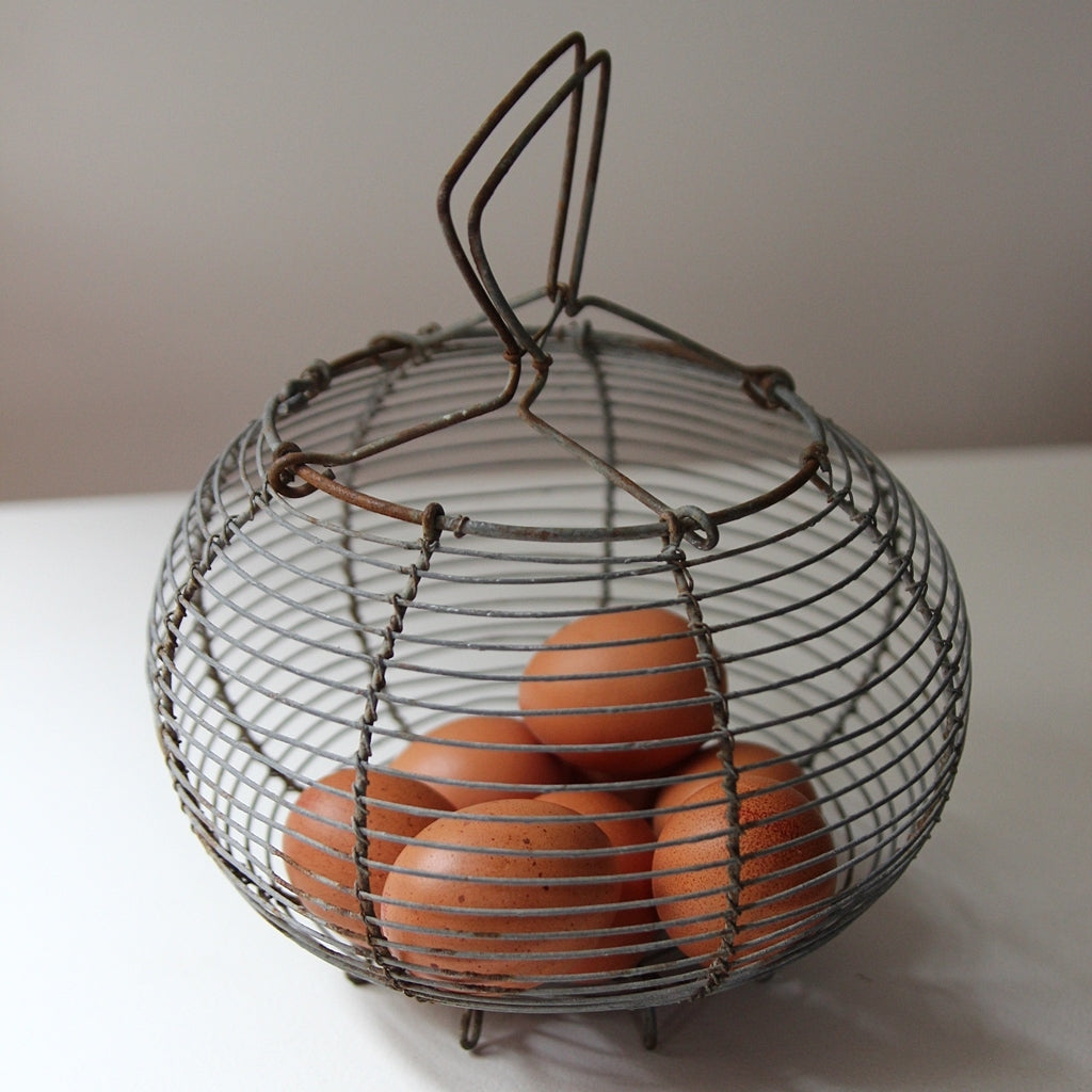 Traditioneller französischer Eierkorb