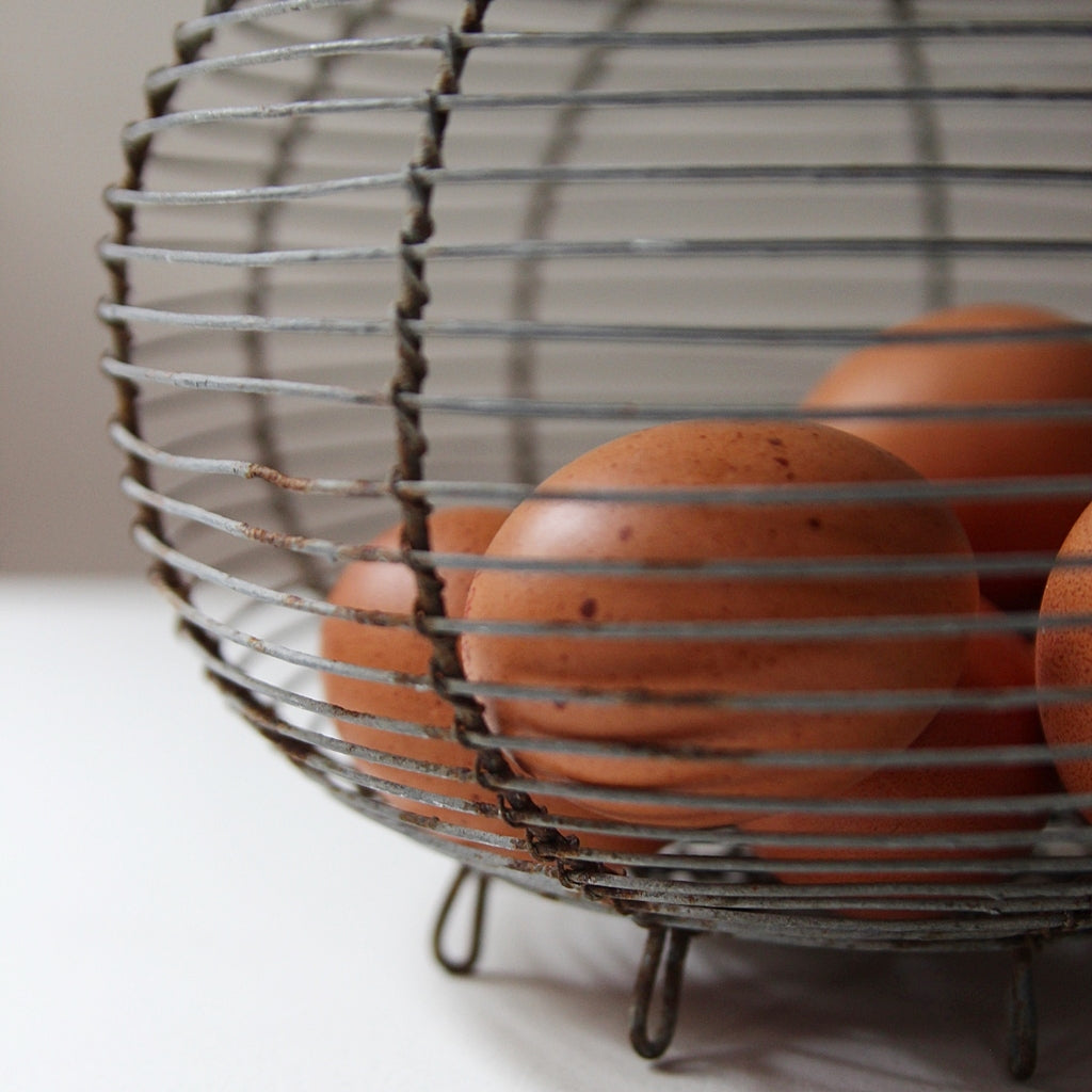 Traditioneller französischer Eierkorb