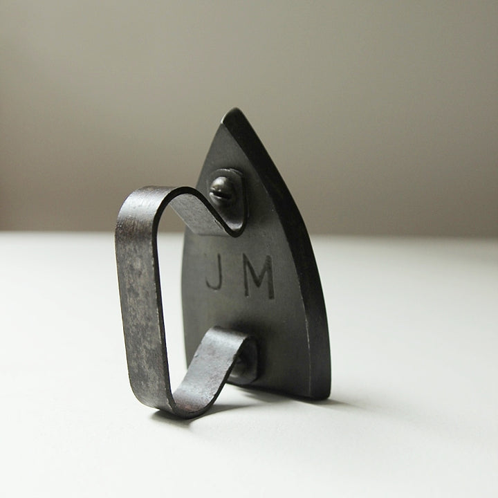 Ancien fer à repasser de voyage