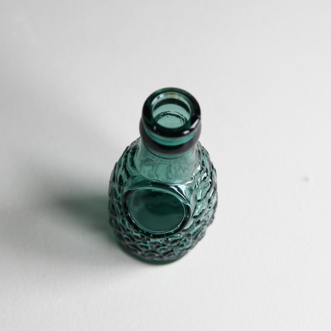 Kleine Glasvase aus französischer Saftflasche – 1960er Jahre