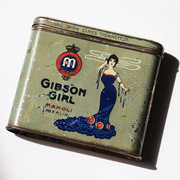 Zigarettendose Gibson Girl – Manoli Berlin