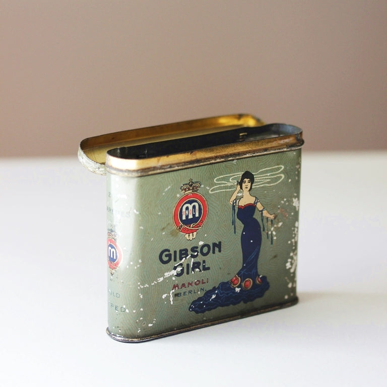 Zigarettendose Gibson Girl – Manoli Berlin