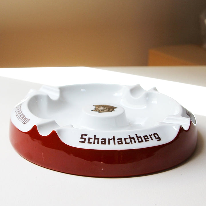 „Scharlachberg Meisterbrand“ – Königliche Porzellanmanufaktur Tettau