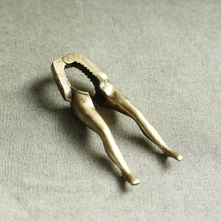 Messing-Nussknacker „Lady Legs“ – Made in Italy