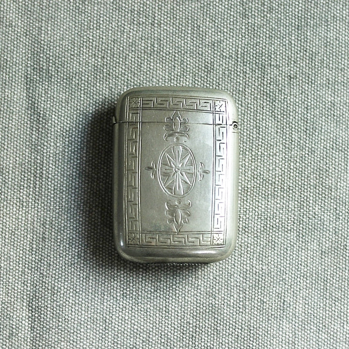 Antikes Vesta-Etui mit Gravur – um 1900