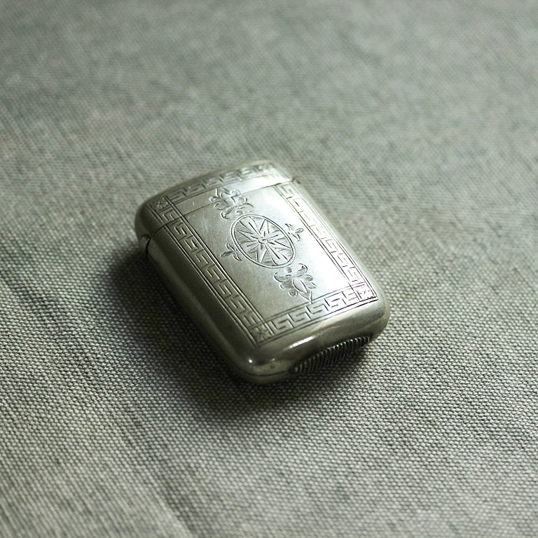 Antikes Vesta-Etui mit Gravur – um 1900