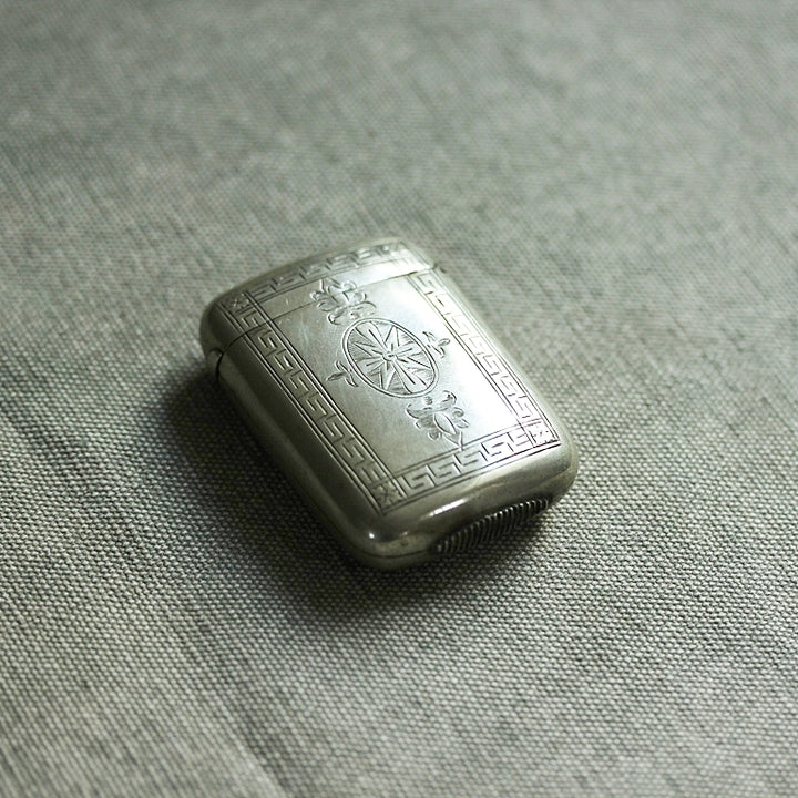 Antikes Vesta-Etui mit Gravur – um 1900