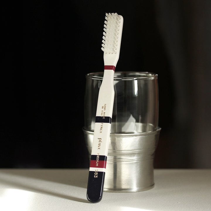 italien toothbrush