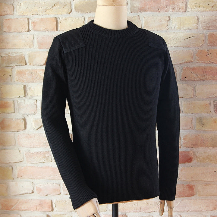 Le Pull Commando in black