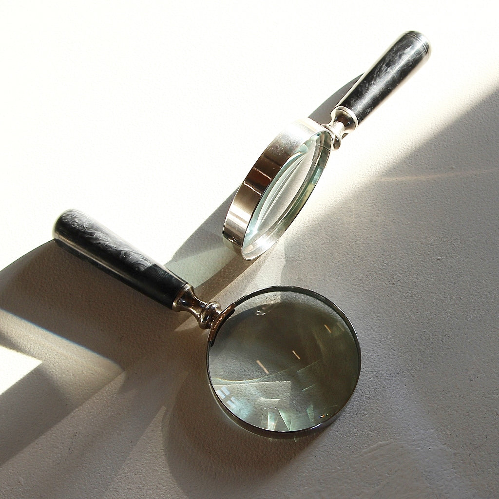Magnifier Grey Marble