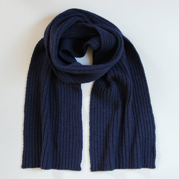 Ribbed Lambswool Scarf - Navy