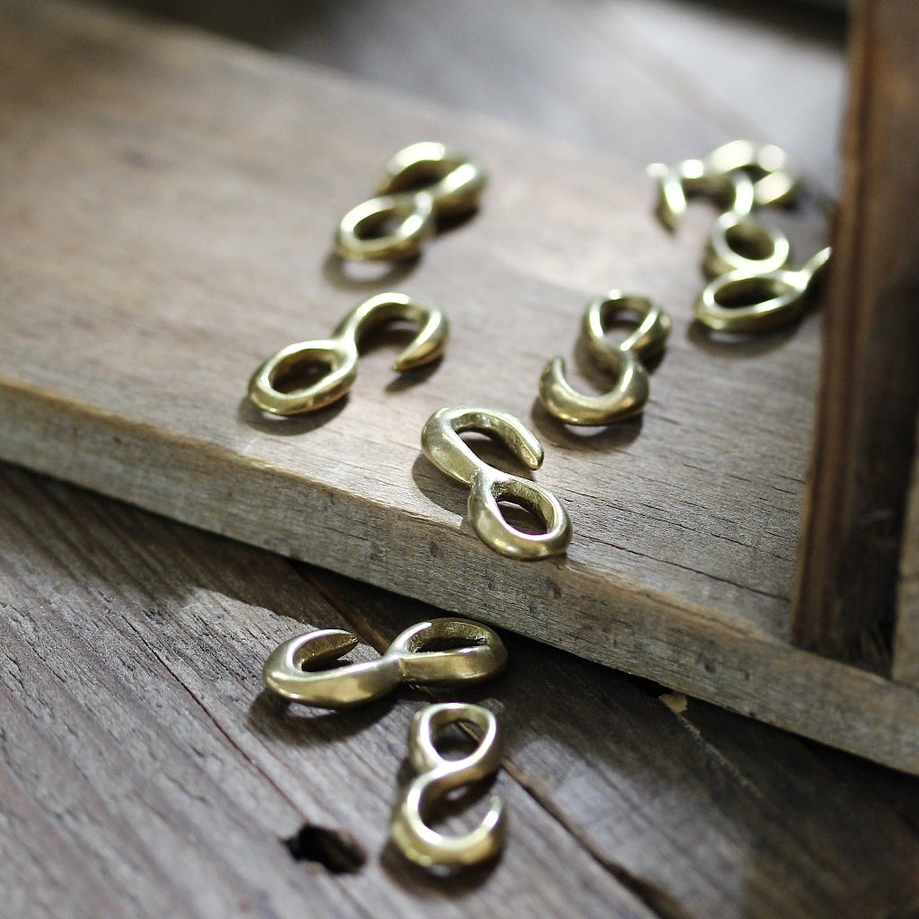 S-Shape Closed Hook Brass