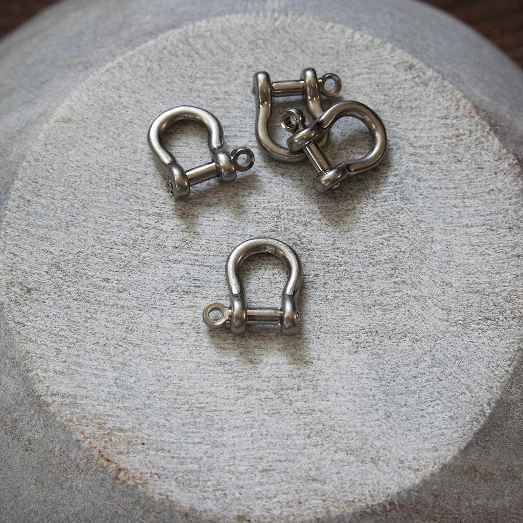 Shackle Joints Matte Silver 