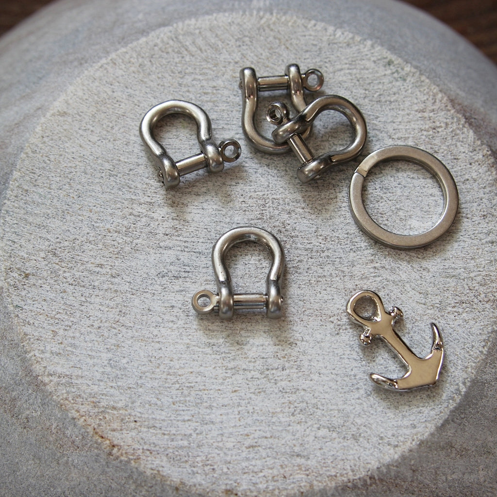 Shackle Joints Matte Silver 