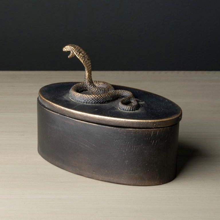 Small Oval Box „Vipra“