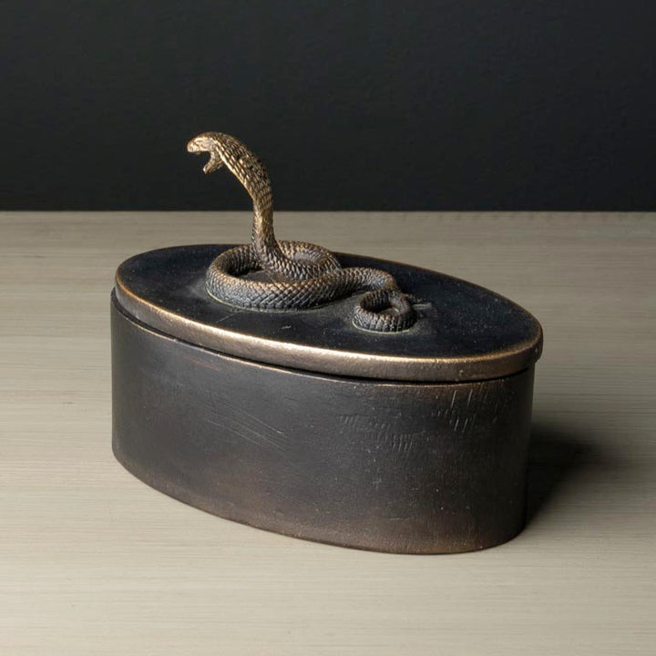 Small Oval Box „Vipra“