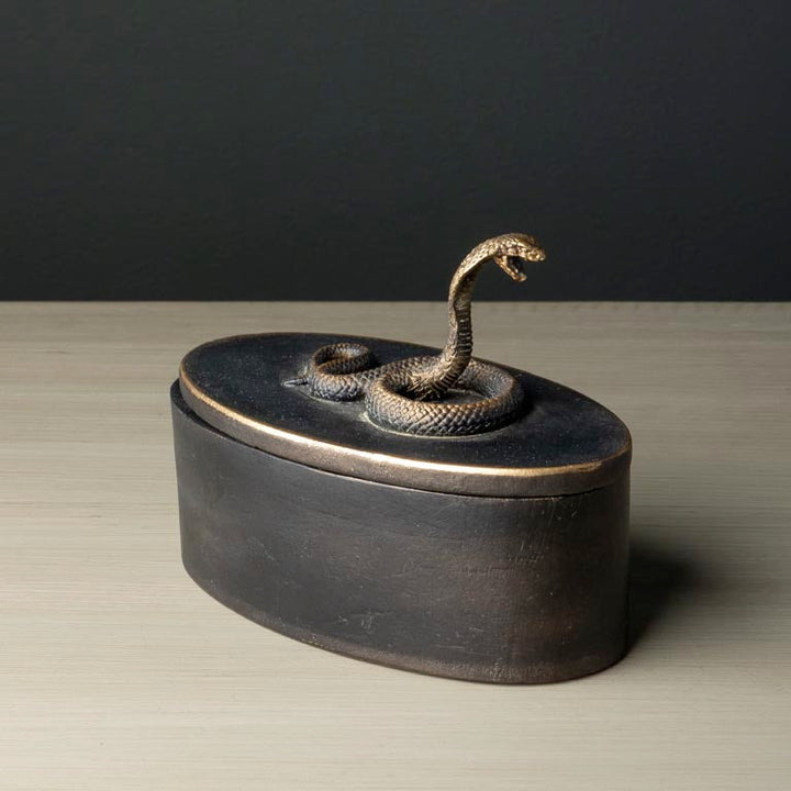 Small Oval Box „Vipra“