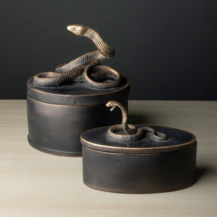 Small Oval Box „Vipra“