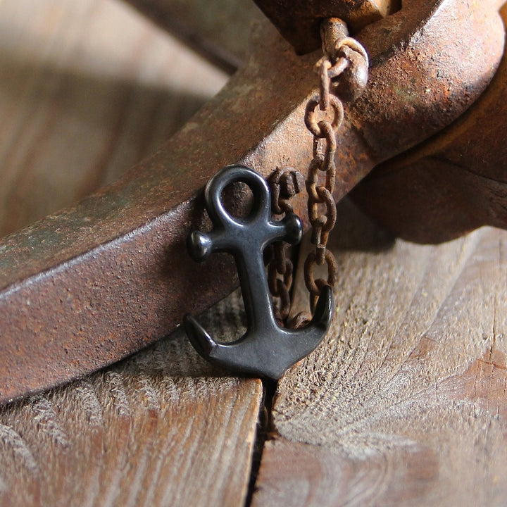 Black Anchor Medium