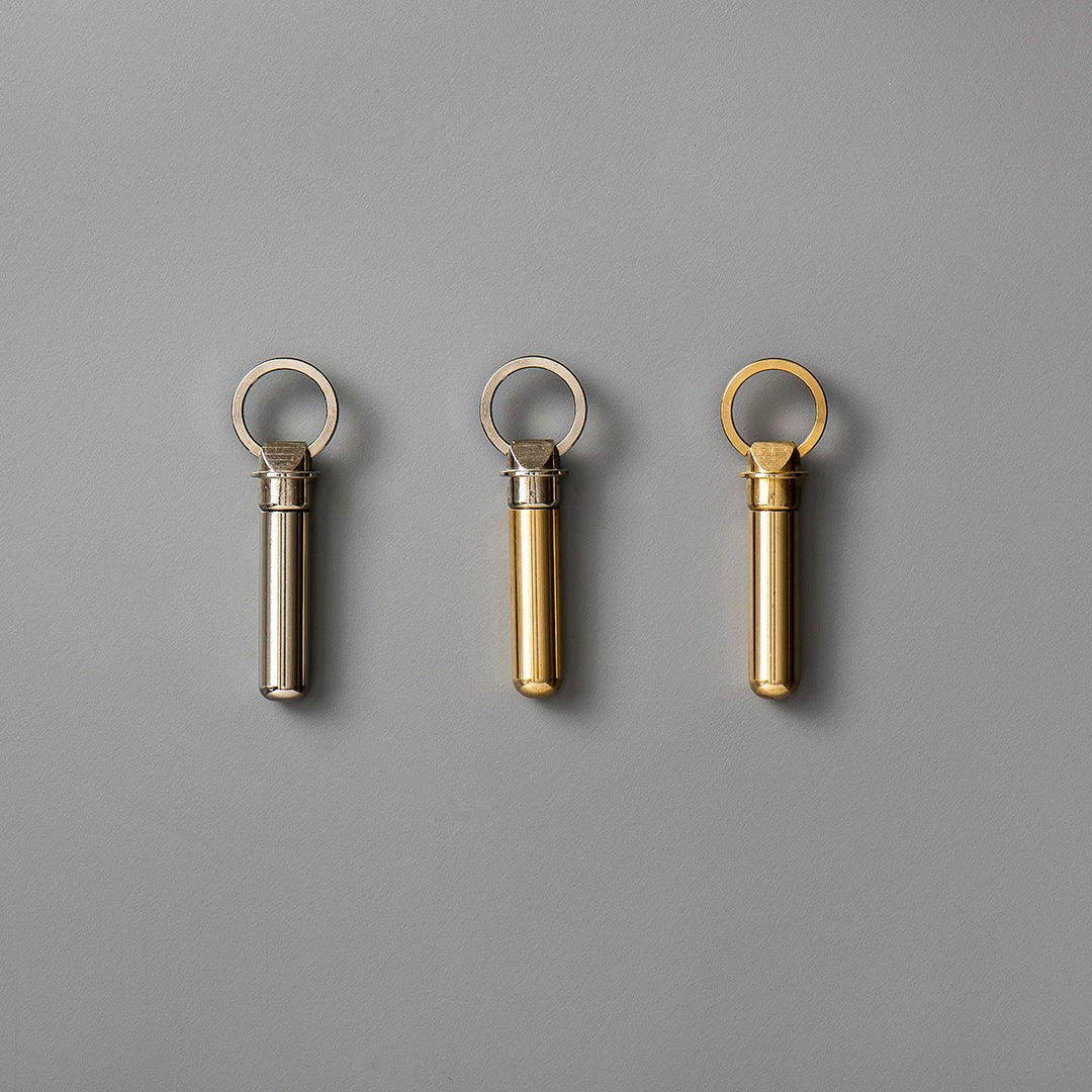 Bullet Keyring von Candy Design & Works aus Messing oder Edelstahl, Made in Japan