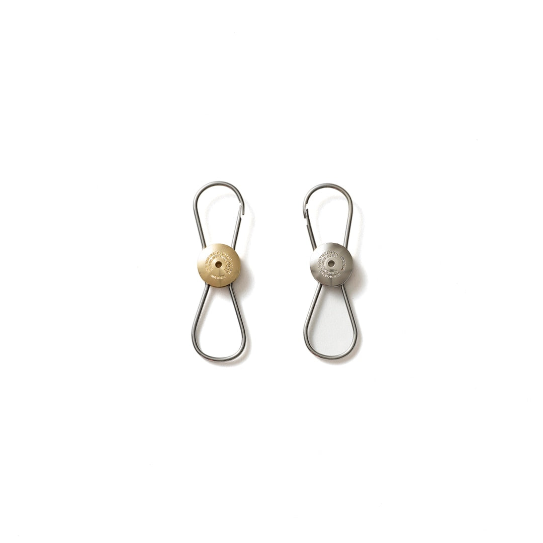 Maverick Revolving Keyring von Candy Design & Works aus Edelstahl oder Messing, Made in Japan